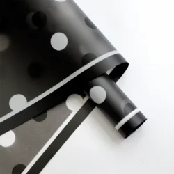 Ambalaj cu buline pentru flori 56 × 56 cm (set 20 coli) Ambalaj cu buline pentru flori 56 × 56 cm (set 20 coli)