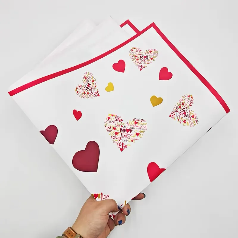 amb-inimi-love-20-alb Ambalaj cu inimioare „Love” pentru buchete (set 20 coli)