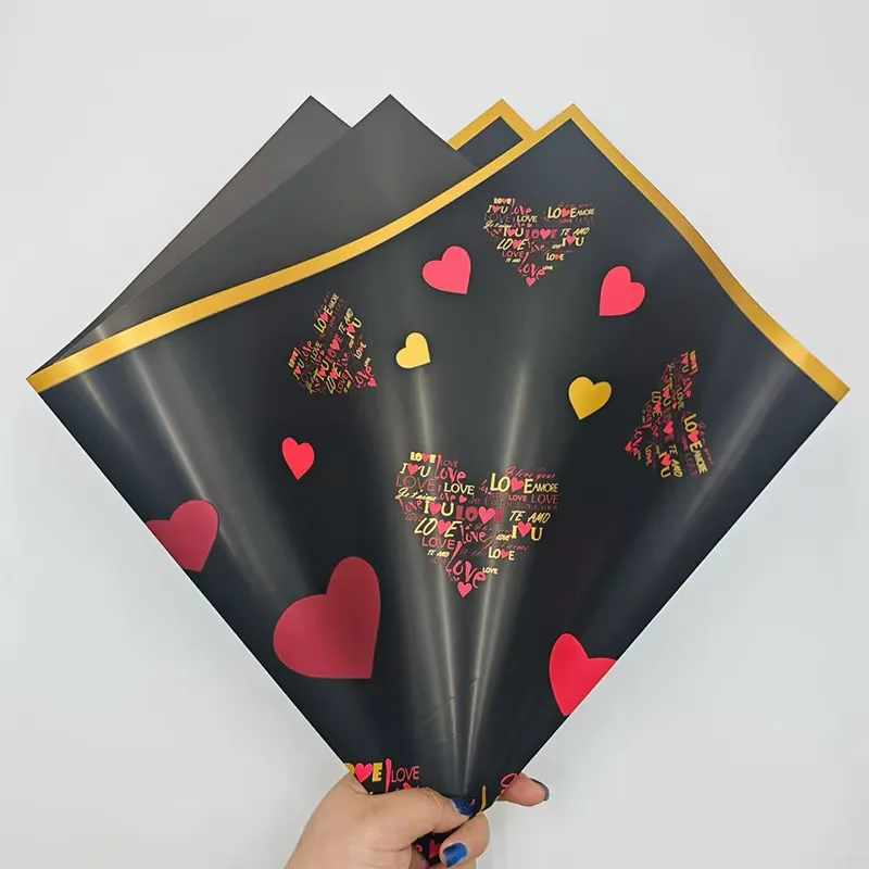 amb-inimi-love-20-negru Ambalaj cu inimioare „Love” pentru buchete (set 20 coli)