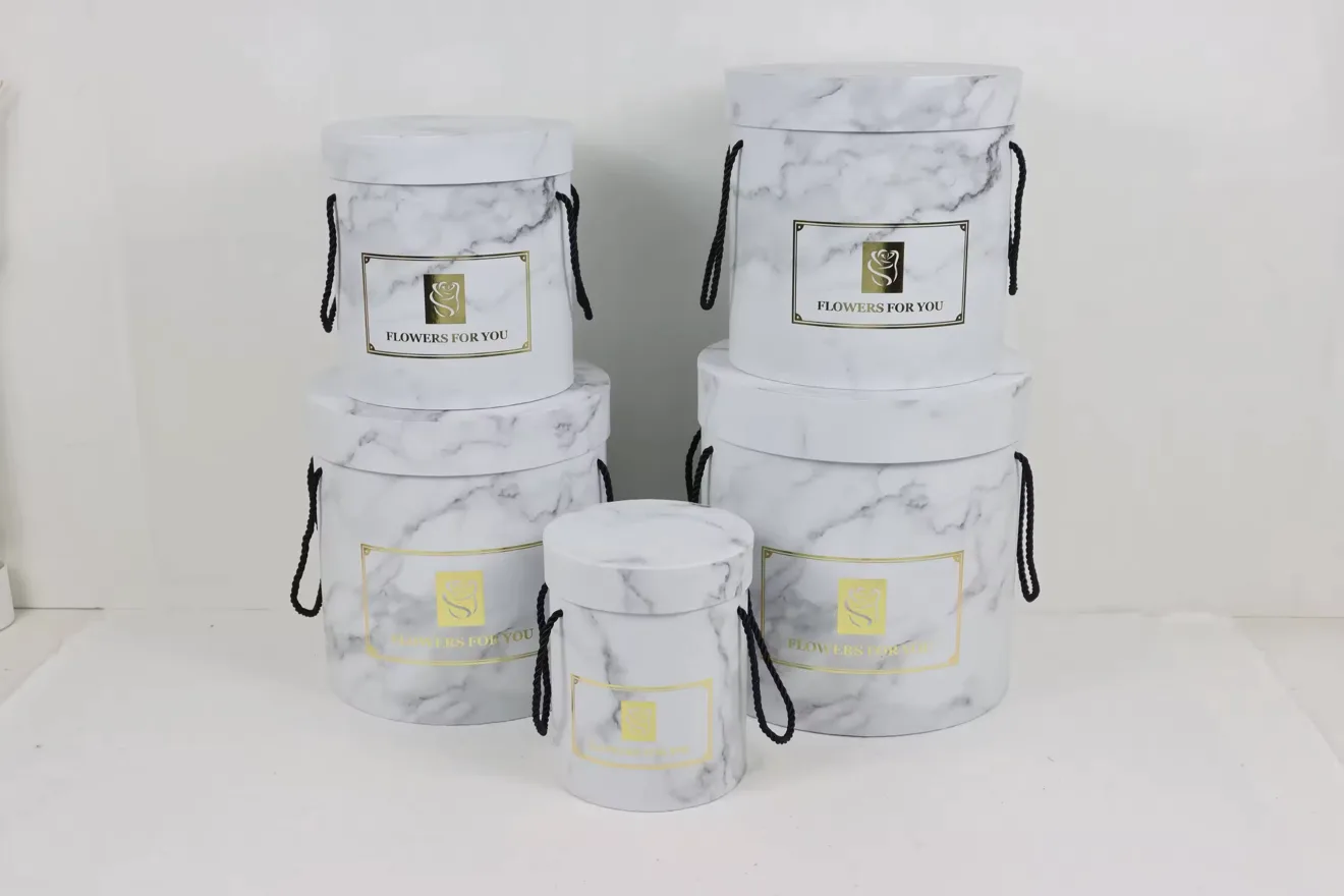 Set 5 cutii rotunde cu mâner din șnur